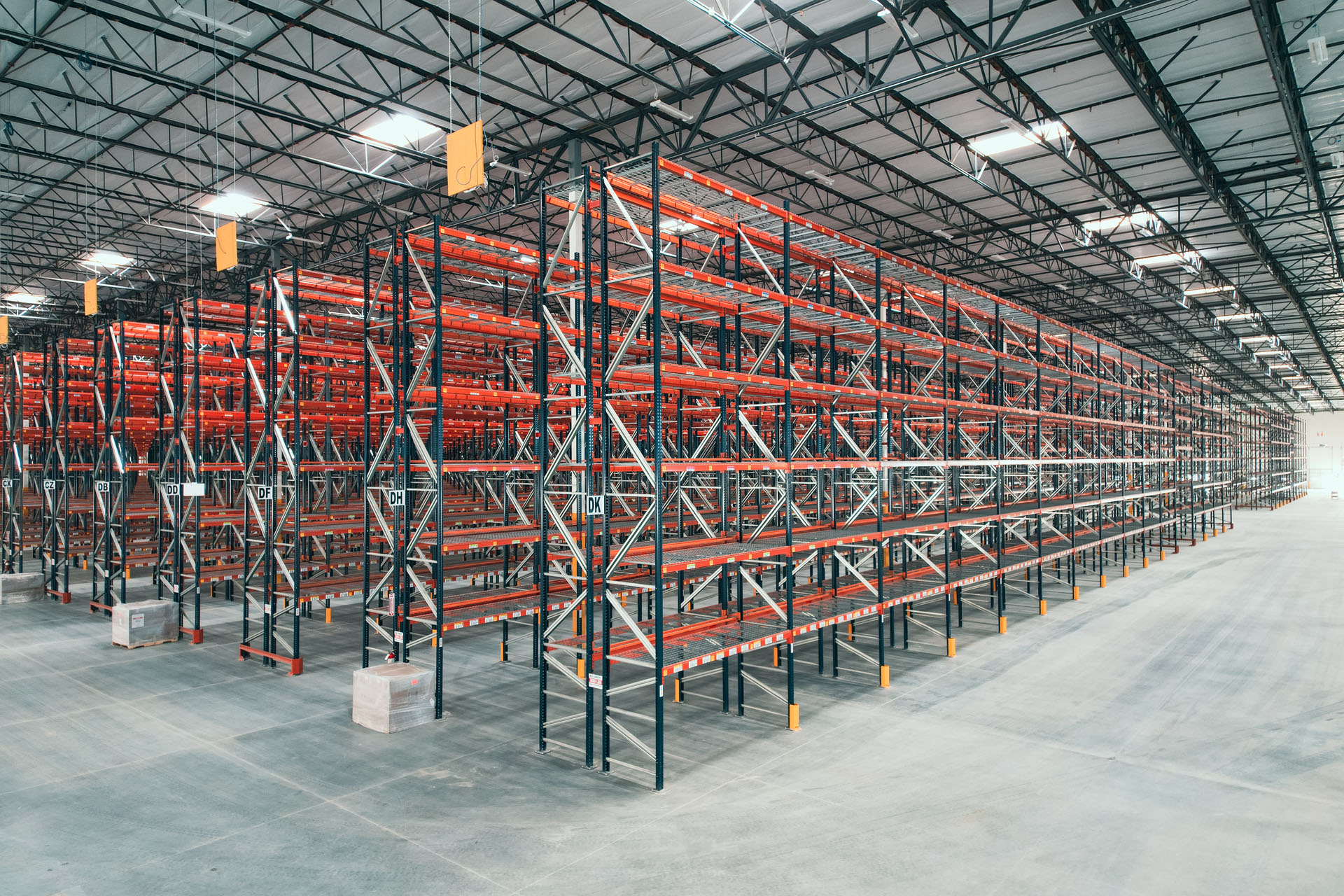 Professional warehouse pallet racks layout design services for industrial warehouse racking